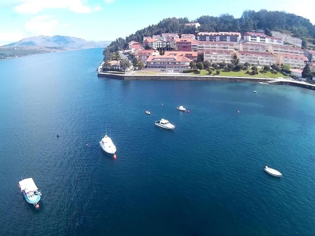 Hotel Corcubion Playa De Quenxe Экстерьер фото